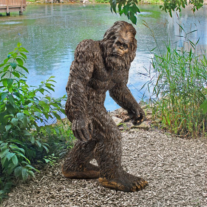 MEDIUM BIGFOOT THE GARDEN YETI STATUE