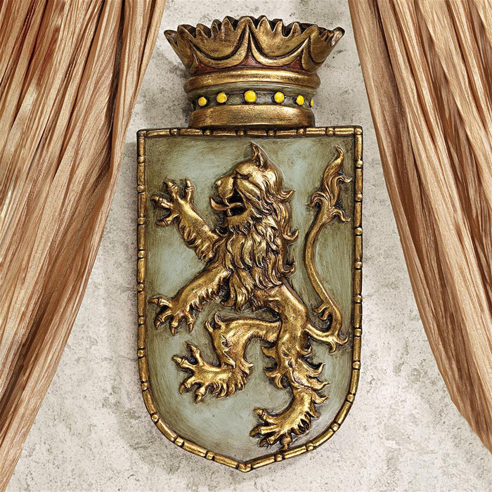 MEDIEVAL RAMPANT LION SHIELD PLAQUE