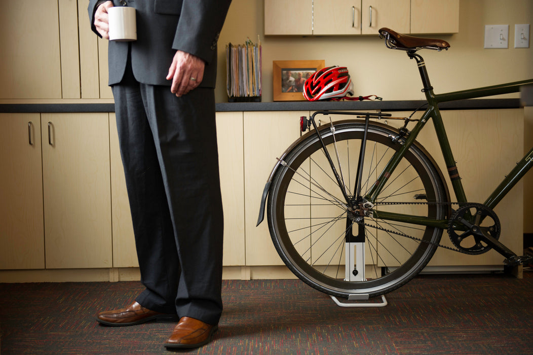 Saris The Boss Rear Wheel Bike Stand, A Simple & Elegant Solution
