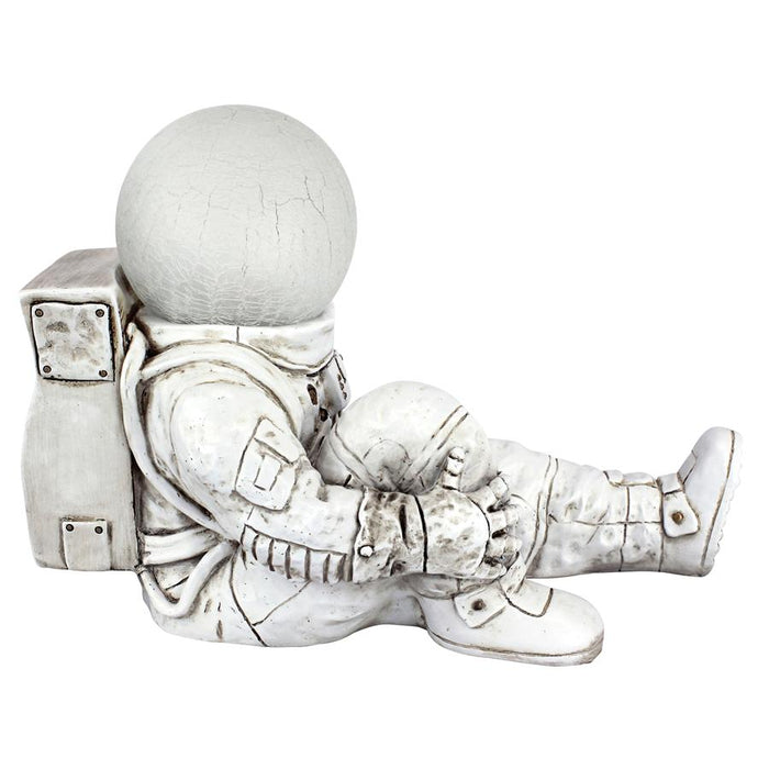 ASTRONAUT AT EASE LAMP
