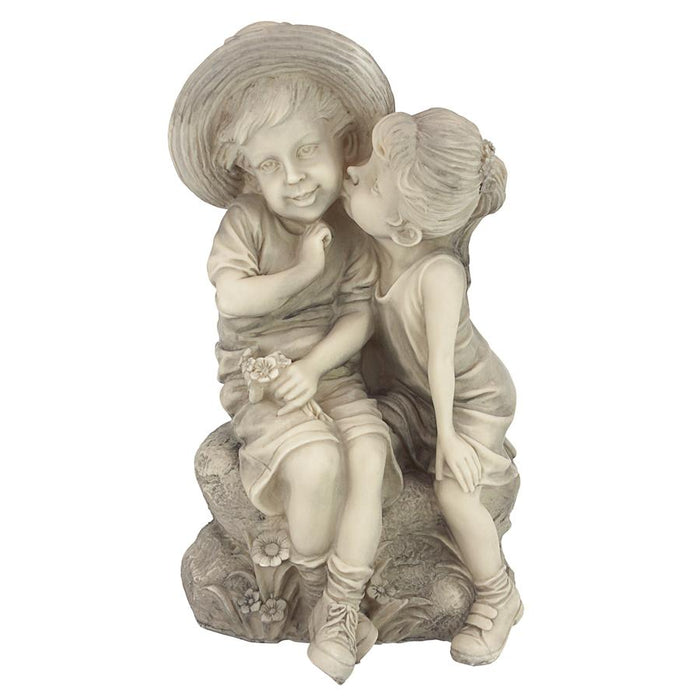 KISSING KIDS BOY AND GIRL STATUE