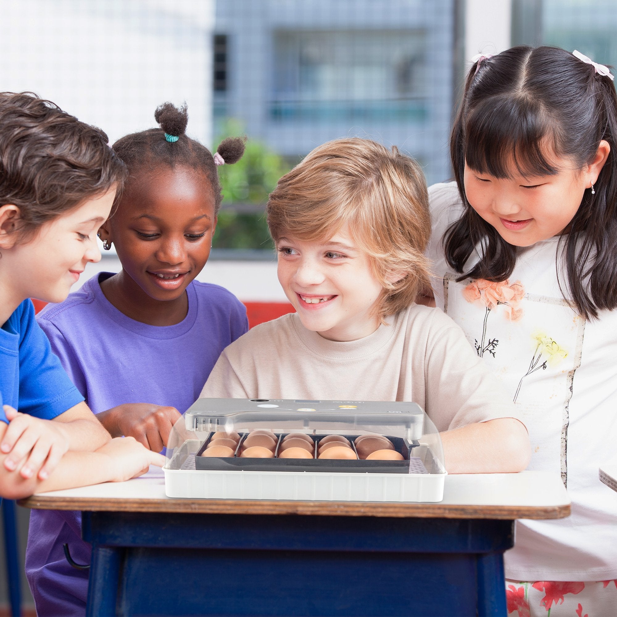 Jbl jr 460nc. Наушники со сказками. Ребенок с гарнитурой. Дб дети. Маленькие дети картинки.